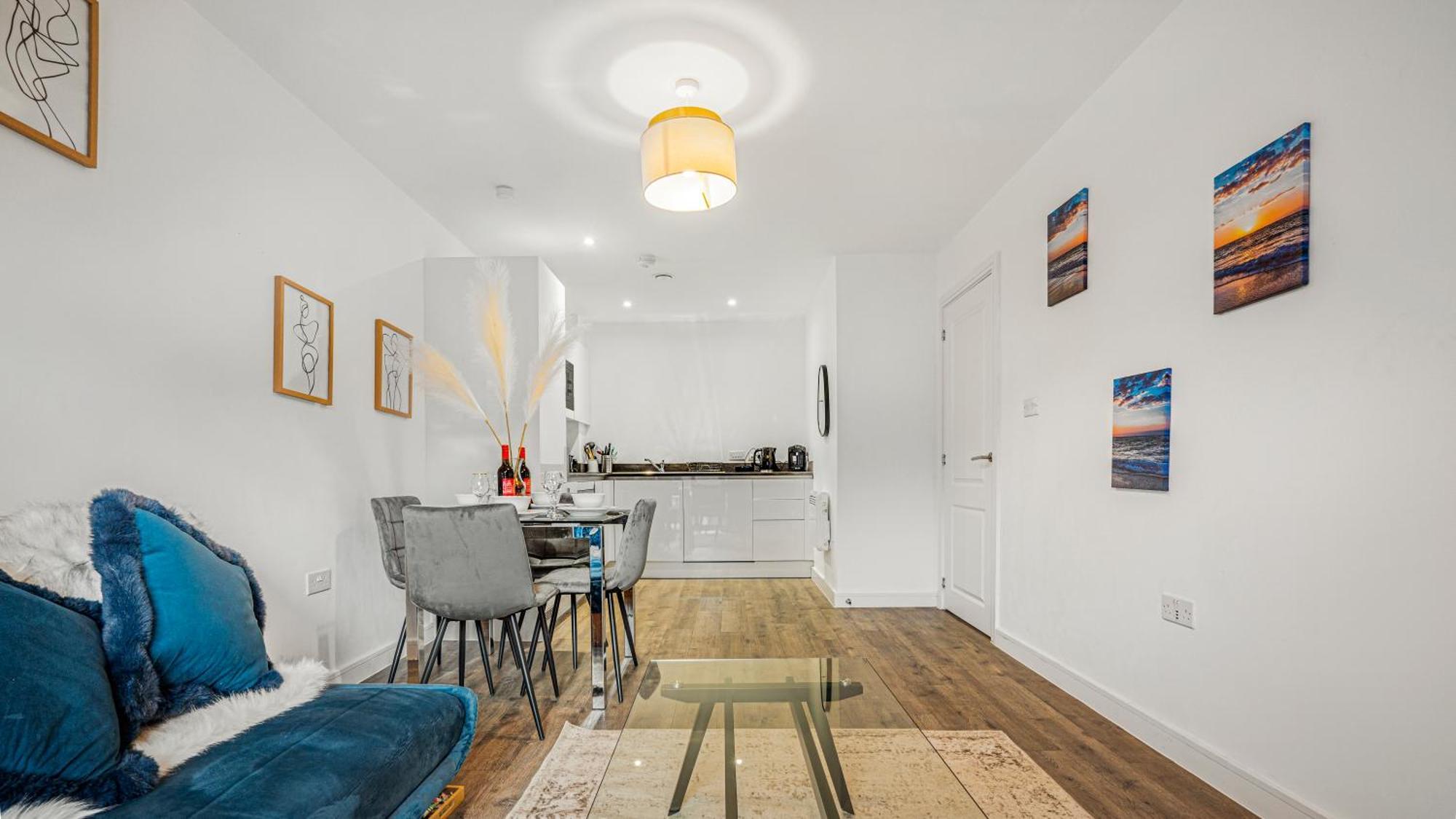 Oceanic Bliss With Free Park And Netflix Apartment